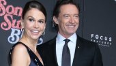 ПРОСЛАВИЛА СЕ ЛАЖУЋИ О СВОЈИМ ГОДИНАМА:Хју Џекман је због ње је оставио супругу након скоро три деценије брака