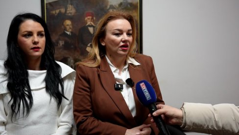 У ЛОЗНИЦИ СКУЋИЛИ 700 ПОРОДИЦА: Јадар мајка за избегле