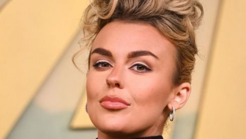 BIVŠA DEVOJKA BRUKLINA BEKAMA UNIŠTILA VIKTORIJU: Javio mi da ga mama ne pušta, ni mene nije volela!