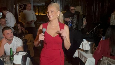 ODUŠEVILA BEOGRAĐANE: Ilda Šaulić promovisala pesme sa novog albuma (FOTO)