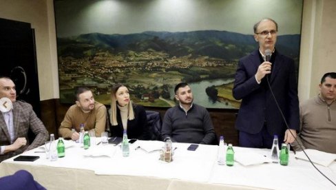 MACUT POSETIO BAJINU BAŠTU: Verujem da su upravo jaki lokalni projekti temelj održivog razvoja i novih radnih mesta