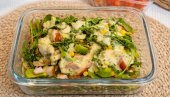 САЛАТА СА КИНООМ, ПИЛЕТИНОМ И АВОКАДОМ: Рецепт за лагану и хранљиву салату