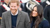 PRINC HARI I MEGAN MARKL ZAJEDNO U JAVNOSTI: Došli na premijeru filma, a svu pažnju je privukao njen izgled (FOTO)