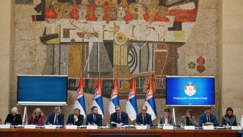 СВАКОГ ДАНА ДА ДОБИЈЕМ ИЗВЕШТАЈ ШТА СТЕ УРАДИЛИ НА ЕВРОПСКОМ ПУТУ Вучић: Формирати оперативни тим за улазак у ЕУ, на челу Апостоловић