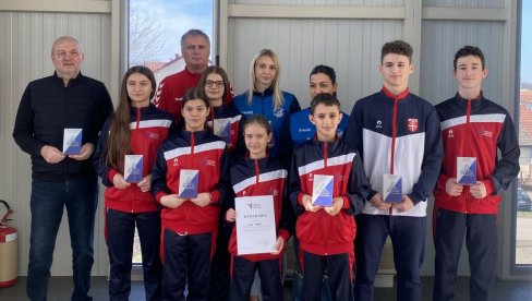 PROŠLU GODINU OBELEŽILI KARATISTI I RUKOMETAŠICE: Sportsko društvo „Petrovaradin“ izabralo najbolje sprtiste