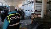 МАРИХУАНУ СКРИВАЛИ МЕЂУ БРЕСКВАМА: У Шпанији разбијена криминална група која је наркотике слала за Немачку и Пољску (ВИДЕО)