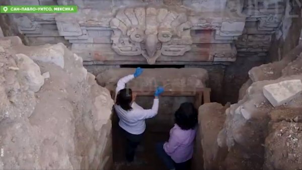 ОТКРИЋЕ ВЕКА У МЕКСИКУ: Сова смрти и лице владара у древној запотечкој гробници (ВИДЕО)