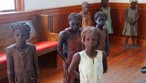 ŠVAJCARSKU ČOKOLADU PRAVE DECA ROBOVI: Sud razotkrio monstruoznu istinu