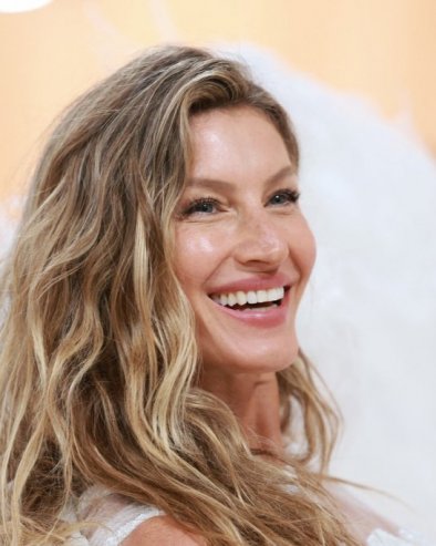 ЖИЗЕЛ БУНДШЕН ПРЕКРШИЛА СВОЈЕ ПРАВИЛО: Једна од најлепших жена на свету објавила интимне тренутке (ФОТО)