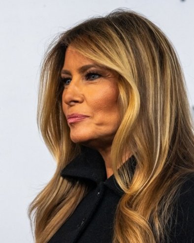 МЕЛАНИЈА ТРАМП ЈЕ СИНОЋ ОВАКО ДОШЛА НА ПРЕМИЈЕРУ СВОГ ФИЛМА: Још једном доказала зашто се сматра најбоље обученом првом дамом (ФОТО)