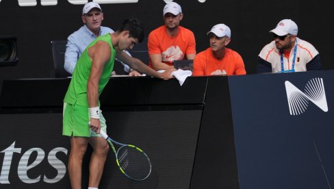 ПОЈАВИО СЕ ШОКАНТАН СНИМАК: Алкараз умало одустао од Аустралијан опена? (ВИДЕО)