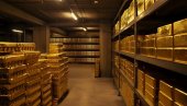 КУПЦИ СЕ ВРАЋАЈУ ЗЛАТУ: Цена поново изнад 5.000 долара, ево каква је ситуација са сребром