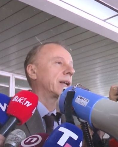 БЛОКАДЕРСКА ИГРА ПРЕСТОЛА: Политика уместо образовања (ВИДЕО)