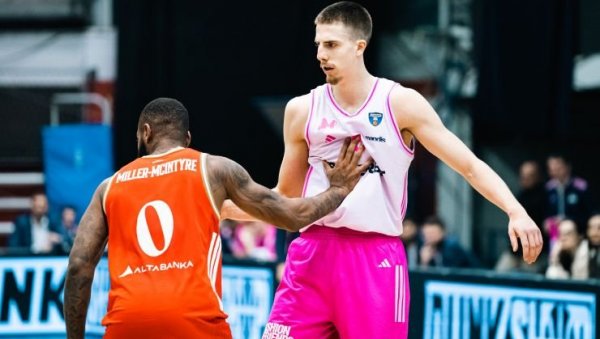 РАЗБИО ЗВЕЗДУ, ПА... Богољуб Марковић добио признање од АБА лиге