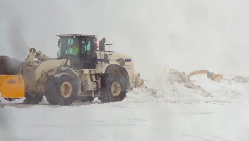 НАЈМАЊЕ 87 ЉУДИ ПОГИНУЛО: Више од 100 милиона на удару језиве снежне олује (ФОТО/ВИДЕО)