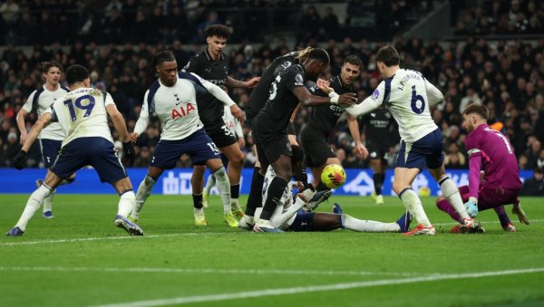 АРСЕНАЛ СЛАВИ НАЈВЕЋЕГ РИВАЛА! Оно што је Тотенхем управо урадио за тобџије - надмашује сву међусобну мржњу!