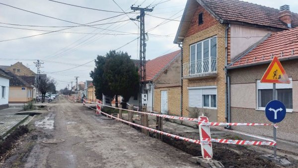 У ВРШЦУ ПОЧЕЛА РЕКОНСТРУКЦИЈА 18,5 КИЛОМЕТАРА ДОТРАЈАЛИХ ВОДОВОДНИХ ИНСТАЛАЦИЈА   Смањују губитке на мрежи