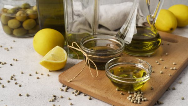 ХРАНА ЗА ЗДРАВЉЕ ЦРЕВА У ТРЕНДУ: Да ли маслиново уље и морска маховина имају ефекат