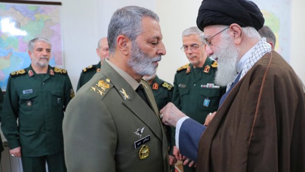 ТЕХЕРАН РЕВИДИРАО ВОЈНУ ДОКТРИНУ Ирански генерал упозорава: Крвна освета тринаестог дана још није наплаћена