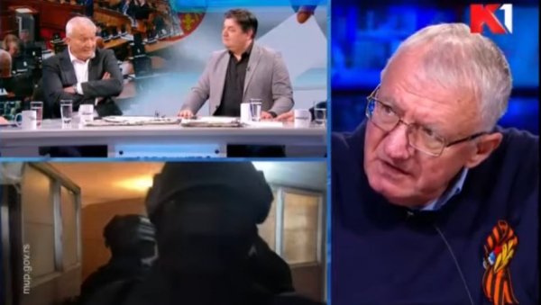 ДА СЕ СВЕ ТО НАЛОЖИ У ОБРЕНОВЦУ Шешељ предлаже: Окадити блокадере заплењеном марихуаном (ВИДЕО)