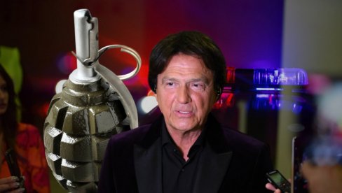 ЈЕДИНА БИЛА У КУЋИ КАДА ЈЕ БАЧЕНА БОМБА: Чолина млађа ћерка Лара утучена, гледала у једну тачку и ћутала (ФОТО)