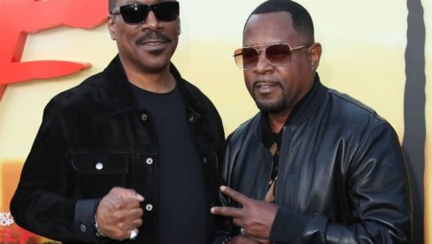 ЕДИ МАРФИ И МАРТИН ЛОРЕНС ПОСТАЈУ ДЕДЕ: И то истој беби! (ФОТО)