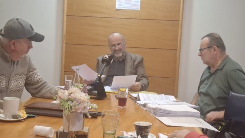 RADNICI NIKŠIĆKIH RUDNIKA BOKSITA TVRDE DA SU ŽRTVE PLJAČKAŠKE PRIVATIZACIJE   Opljačkali i utrobu zemlje!