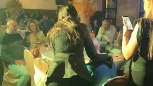 KATARINA ŽIVKOVIĆ PEVALA PONOSNOM TATI NA UVCE: Porodica i prijatelji Milice Todorović slavili do zore rođenje i dolazak Bogdana (FOTO)