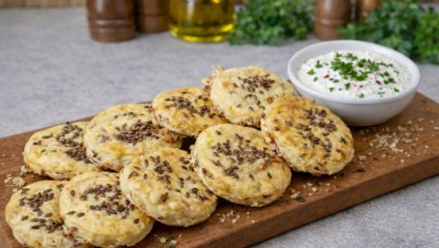 ПОГАЧИЦЕ СА ПЕЧЕНИЦОМ: Мекане, ароматичне и пуне укуса