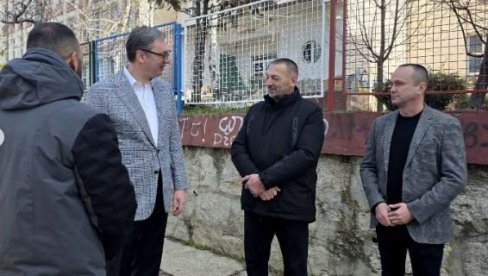 ВУЧИЋ СА ОЧЕВИМА ДЕЦЕ КОЈА СУ СТРАДАЛА У ОРАШЈУ И ДУБОНИ: Колико сам могао био сам уз њих, а њима хвала што су увек и свуда са нама