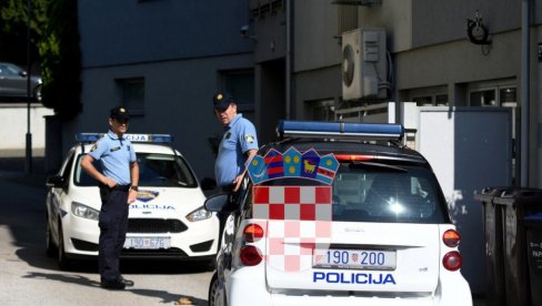 ПРОНАЂЕНА ТРИ ТЕЛА У КУЋИ КОД ПОРЕЧА: Увиђај у току