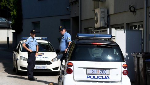 BRUTALNO UBIO ŽENU, PA SEBI NAUDIO: Preminuo ubica iz Gline