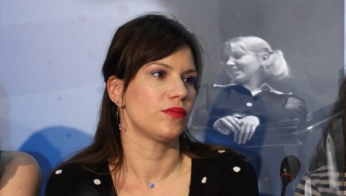 ЗБОГ СМРТИ НАШЕ СЛАВНЕ ГЛУМИЦЕ КОЛЕГИНИЦА СЛОМЉЕНА: Волим Вас, путујте мирно - ви сте у свему умели да пронађете радост