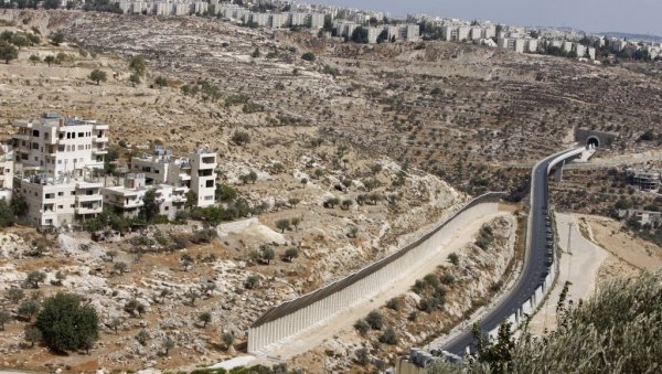 ИЗРАЕЛСКИ МЕДИЈИ: Израел олакшава куповину земље насељеницима на Западној обали