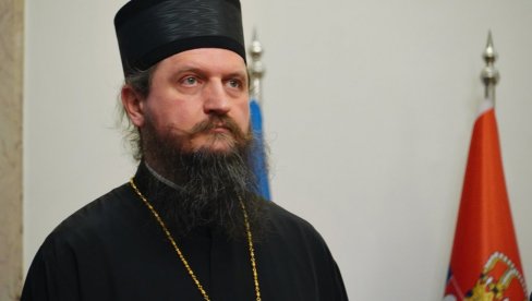 ЦЕО ГОВОР ЕПИСКОПА СЕРГИЈА: Господине председниче, политика коју водите учинила је српски народ једном јединственом целином