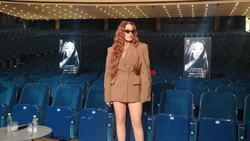 У МЕНИ ЈЕ СУНЦЕ: Сенида ће се на пролеће музички дружити са београдском публиком (ФОТО)