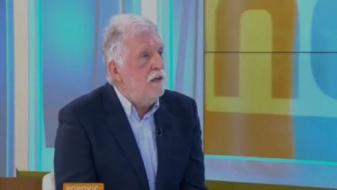 SUJETNI KOMPLEKSAŠI Proglasovac opleo po blokaderima (VIDEO)