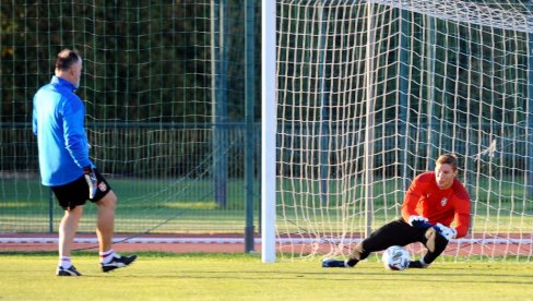 MA, KAKAV FUDBAL! Bivši golman reprezentacije Srbije postao pevač i to kakav (VIDEO)