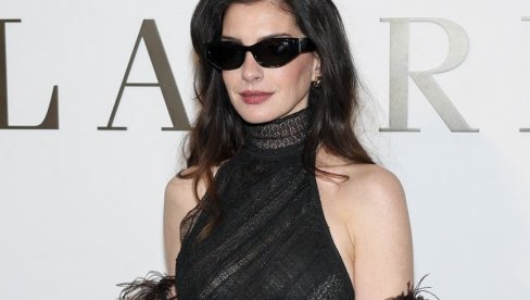 ЕН ХАТАВЕЈ НИКАДА НЕ НОСИ ОВАКО ПРОВАКАТИВНЕ ХАЉИНЕ: Глумица одушевила последњим издањем! (ФОТО)