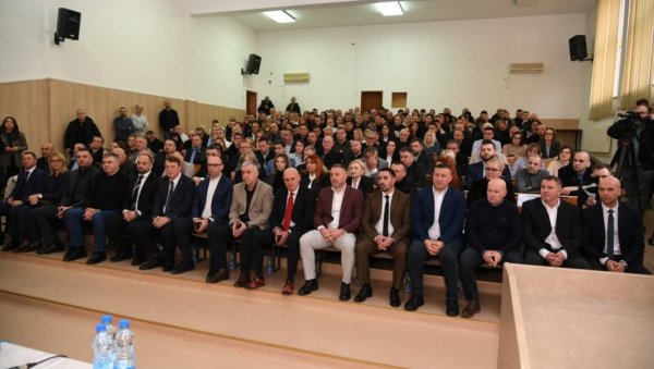 ПОЧЕО САСТАНАК У СЕВЕРНОЈ МИТРОВИЦИ: Присуствују политички и институционални представници Срба