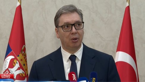 ŽIVE U ČUDNOM NEKOM SVETU KOJI SE ZOVE MEHUR OD SAPUNICE Vučić: Za devet do 10 meseci svi će videti stvarne rezultate na izborima