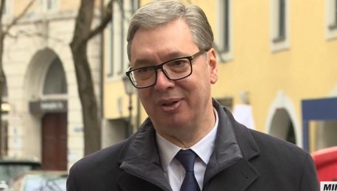 NAŠE JE PRAVO DA KUPUJEMO VOJNE SISTEME KOJE HOĆEMO Vučić:Ni mi ne pitamo Zagreb ili Albaniju šta će im patrije, točkaši i drugo naoružanje