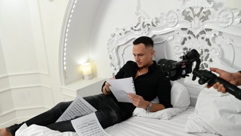 PRINCEZA IZ BAJKE: Zvezda Grandana Dan zaljubljenih posvetio pesmu bivšoj devojci (FOTO)