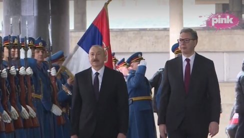 DOBRO NAM DOŠLI, DRAGI PRIJATELJU! Alijev stigao u posetu Srbiji - Na aerodromu ga dočekao Vučić (FOTO/VIDEO)