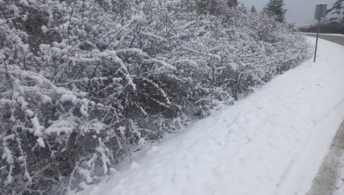 VANREDNO STANJE ZBOG NAJAVLJENE MEĆAVE: Pripremljeno više od 700 vozila za rasipanje soli
