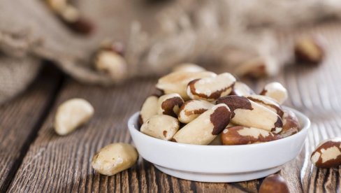 KOLIKO JE ZAPRAVO ZDRAV BRAZILSKI ORAH? Nutritivna moć u samo jednom zalogaju