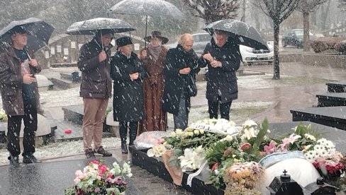 TUGA NE JENJAVA: Održan sedmogodišnji pomen Šabanu Šauliću (FOTO)