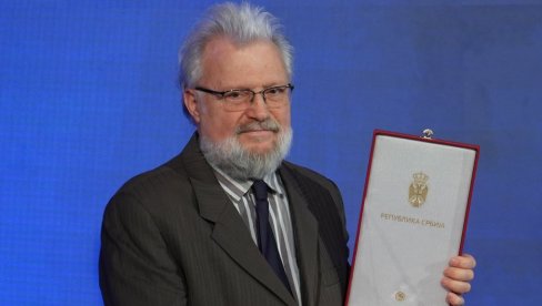 JAVNO POLAGANJE RAČUNA> Pesnik  Dragan Stanić ponosan na Sretenjski orden koji je dobio