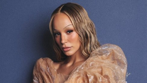 EMOTIVNA VEZA ZAVIČAJA, POREKLA I USPOMENA KOJE SE NE ZABORAVLJAJU: Edita novu pesmu posvetila majci i Kosovu (FOTO)