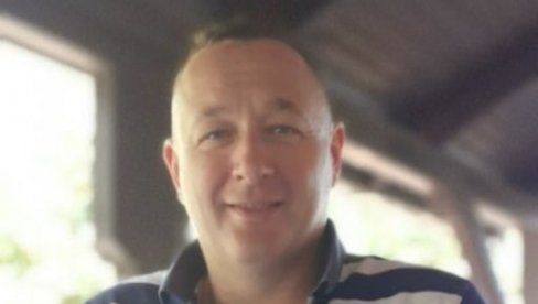 ИГРАЧ, ТРЕНЕР, ПРОФЕСОР, ДИРЕКТОР И ВЕЋНИК: Ласкаво признање за тренера лозничких рукометаша